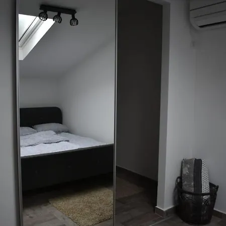 Damun Apartment *